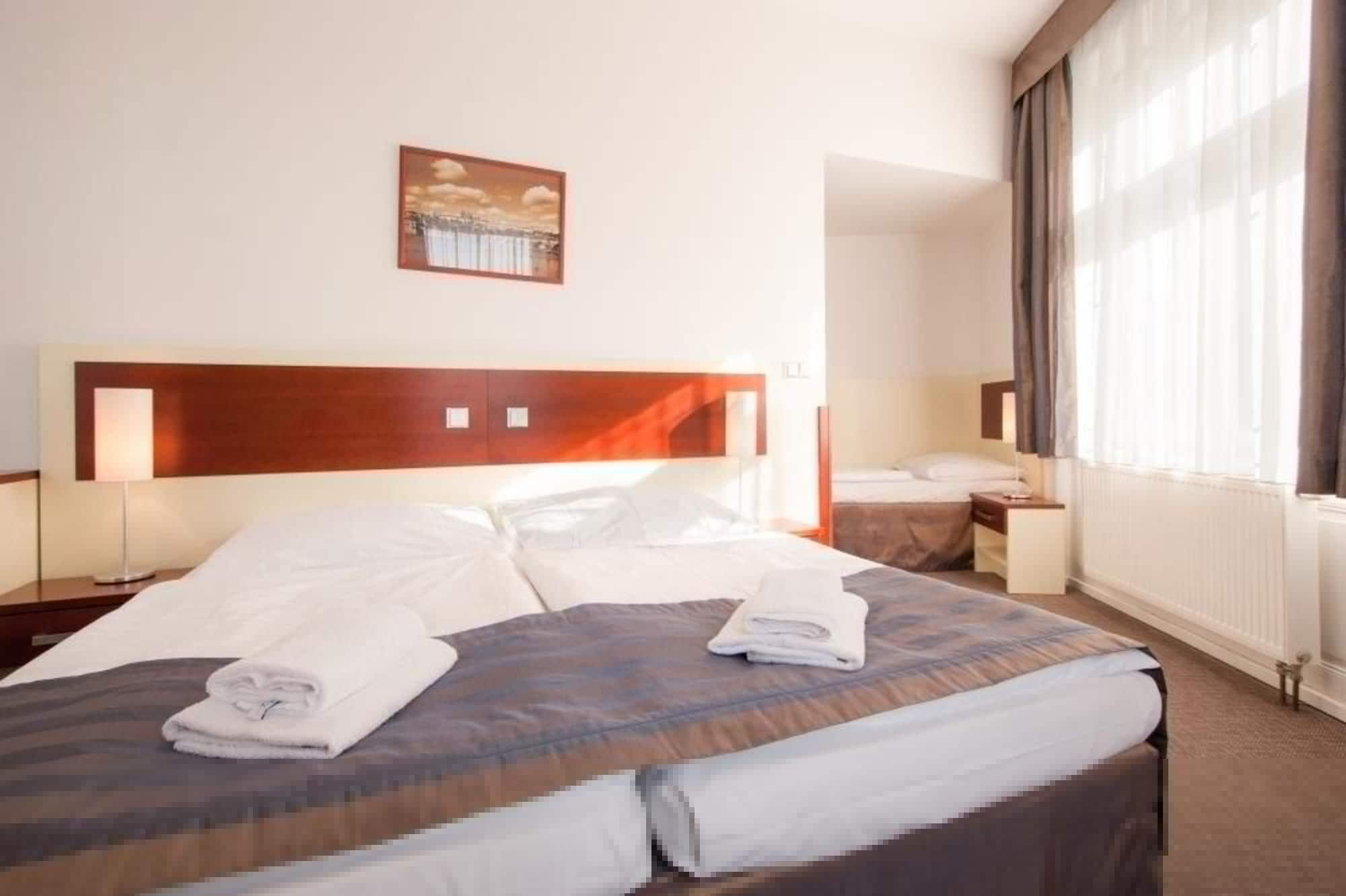 Hotel Gloria Prague Exterior photo