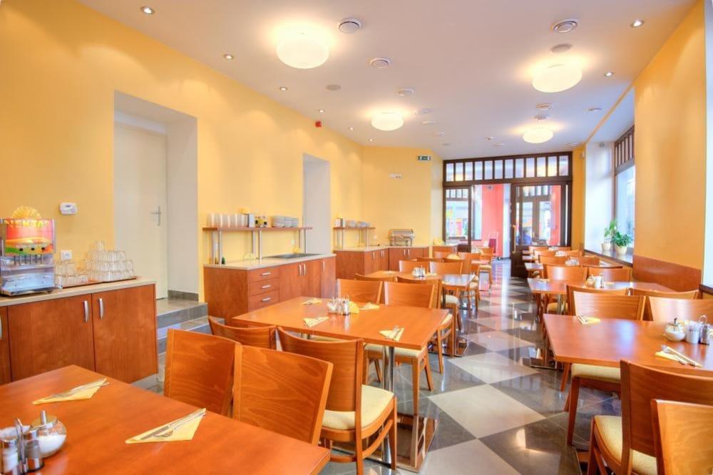 Hotel Gloria Prague Restaurant photo