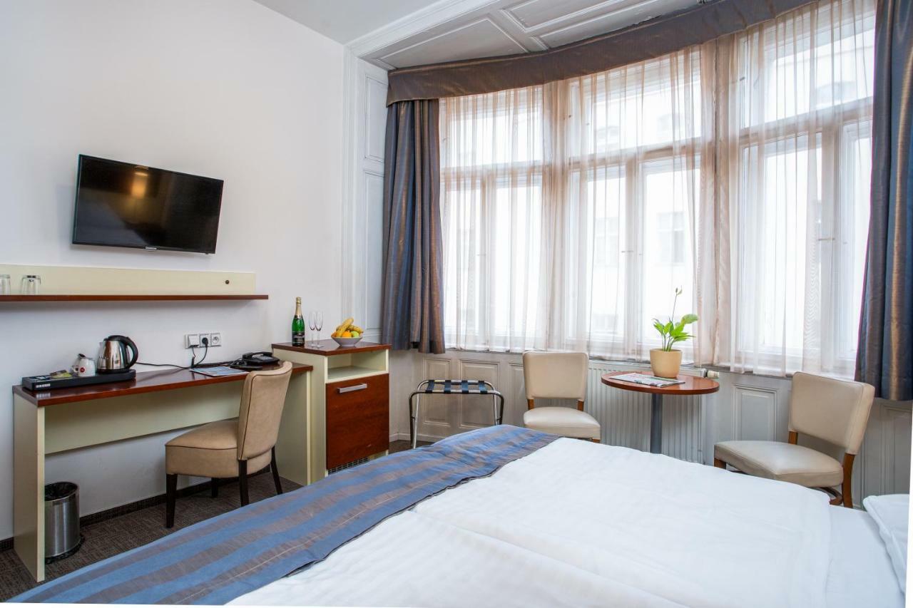 Hotel Gloria Prague Exterior photo