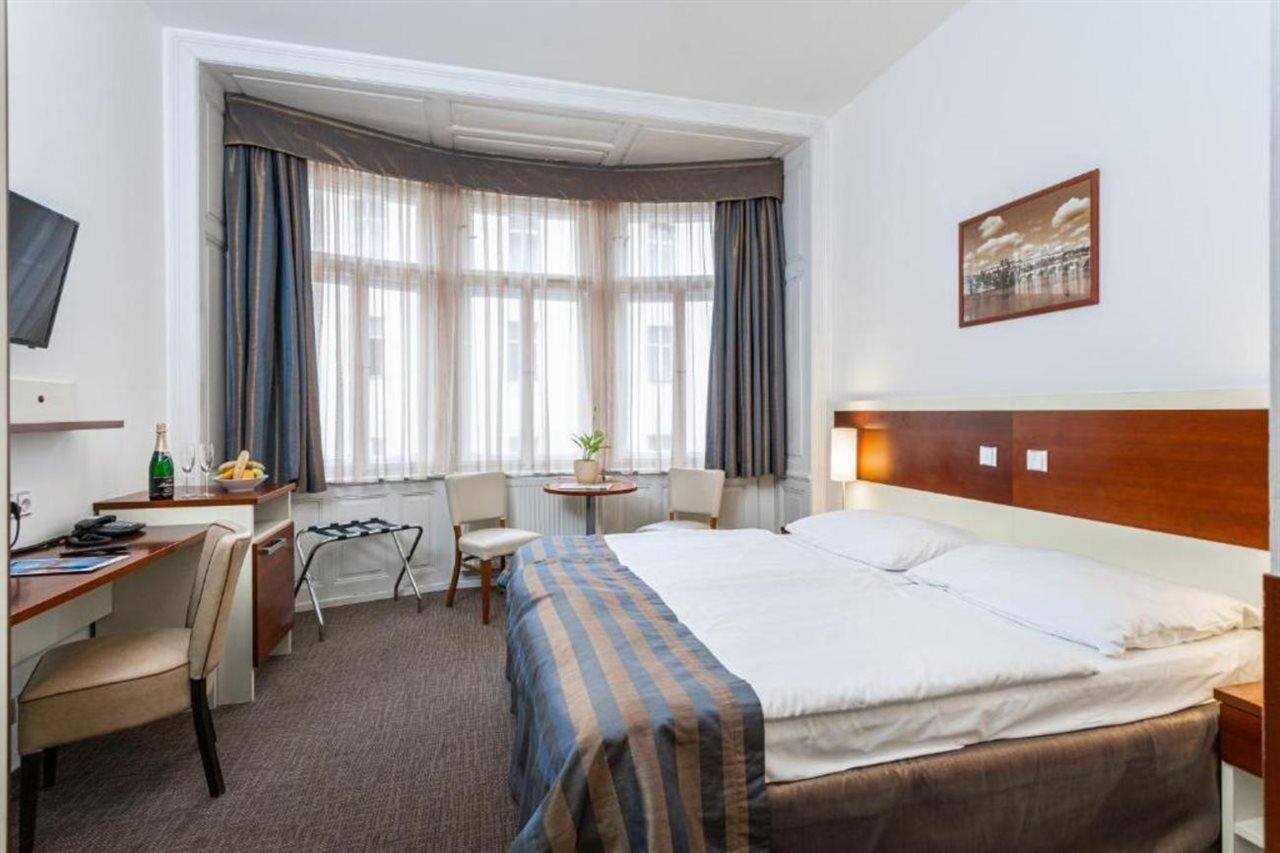 Hotel Gloria Prague Exterior photo